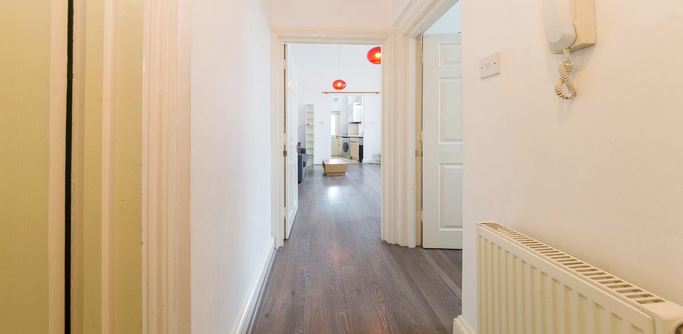 			Private Roof Terrace, 1 Bedroom, 1 bath, 1 reception Flat			 Canterbury Road, QUEENS PARK